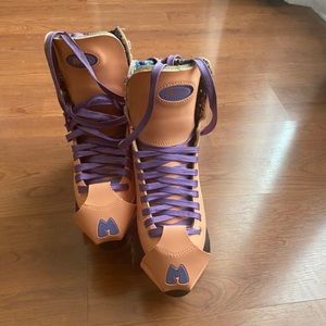 Moxi beach bunny roller skates